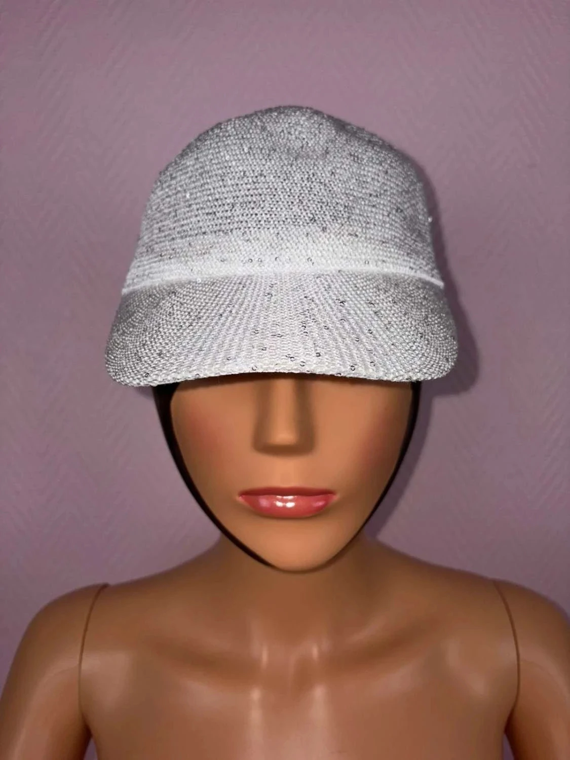 Casquette femme brillante strass blanche